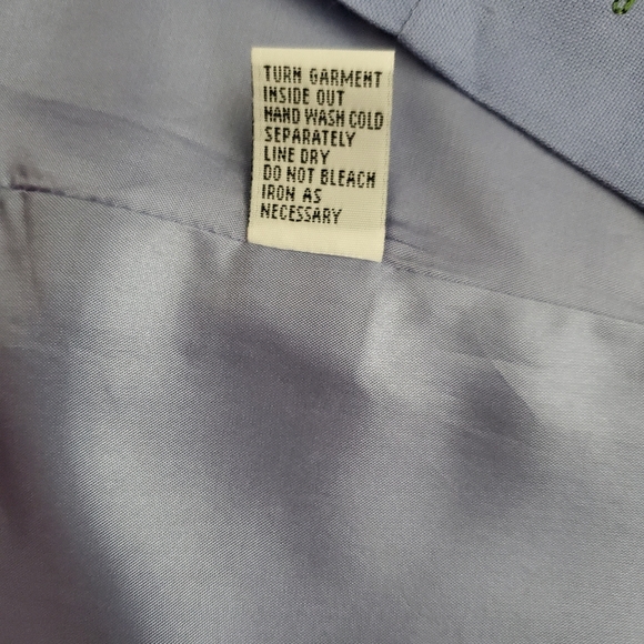 Jennifer Women Embroidered Cropped Top size 18. - Picture 3 of 9